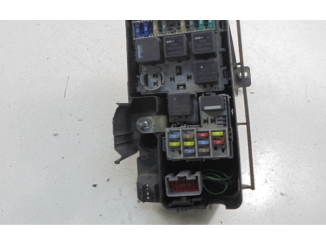 Блок предохранителей 8690698, 8690698 Volvo XC90