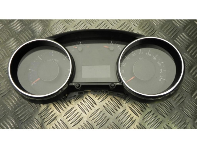 Přístrojová deska Peugeot 5008 2011 9666174980, B873