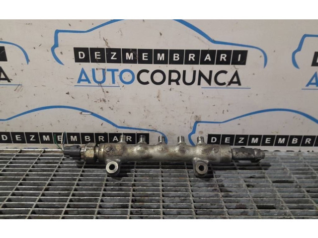 Топливная рампа    Subaru Forester SH   для двигателя EE20