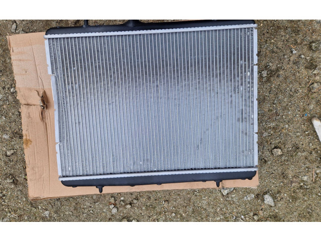 Радиатор охлаждающей жидкости 9685852680    Peugeot 2008 I 2013 - 2019 года