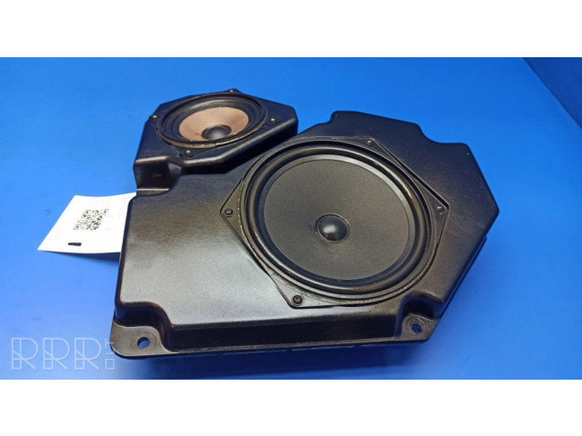 Громкоговоритель (громкоговорители) в передних дверях