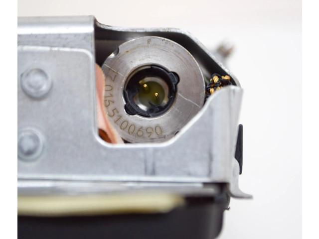 Подушка безопасности для колен 31351335, 0589P1000725 Volvo S90, V90