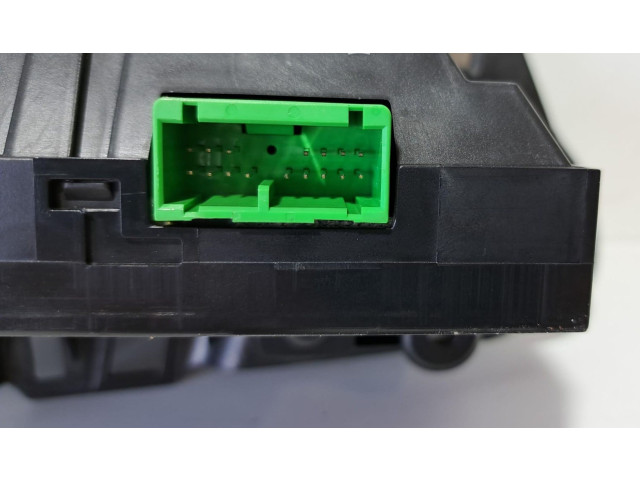 Дисплей    30772584, 76935   Volvo XC60