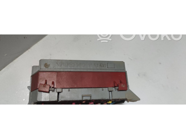 Блок предохранителей  9162439   Volvo V70    
