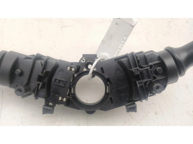 Мултифункционный включатель управления / ручка