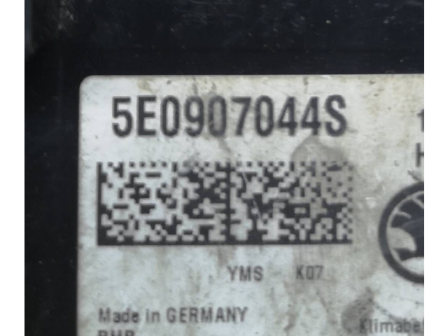 Блок управления климат-контролем 5E0907044S Skoda Octavia Mk3 (5E)