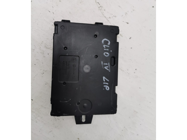 Блок комфорта Renault Clio IV