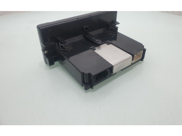 Дисплей    31268051   Volvo V50