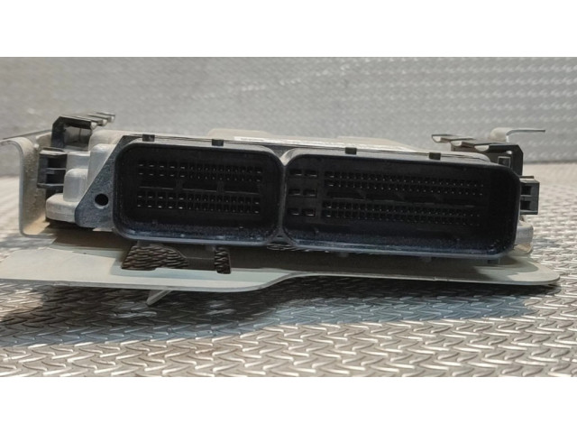 Řídící jednotka 03L906018DC Volkswagen Caddy 2013