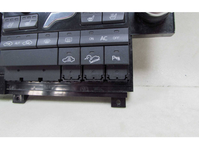 Блок управления климат-контролем 30774370, 51348   Volvo V70