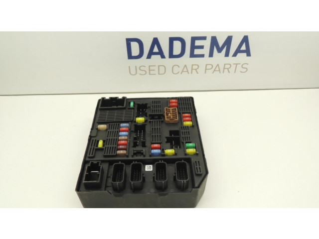 Блок предохранителей 284B67924R, DS20   Renault Scenic III -  Grand scenic III    