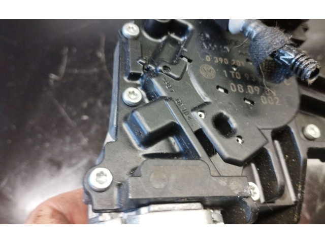 Моторчик заднего дворника 1T0955711    Volkswagen Touran I