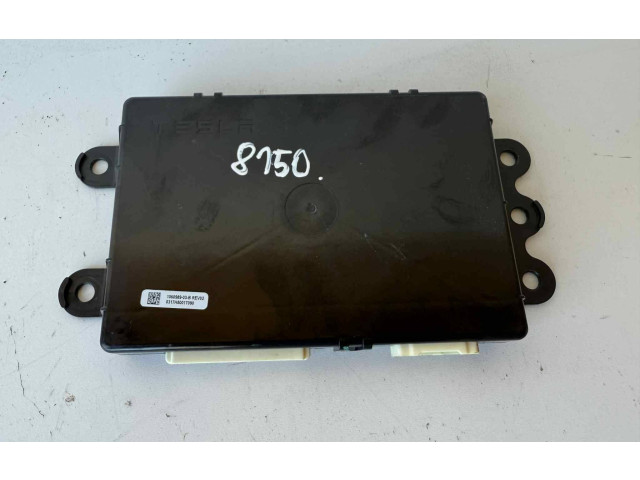 Блок управления задней подвеской 106098903B Tesla Model S