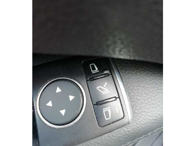 Zpětné zrcátko Mercedes-Benz E A207 2011 E1021047, ABATIBLE