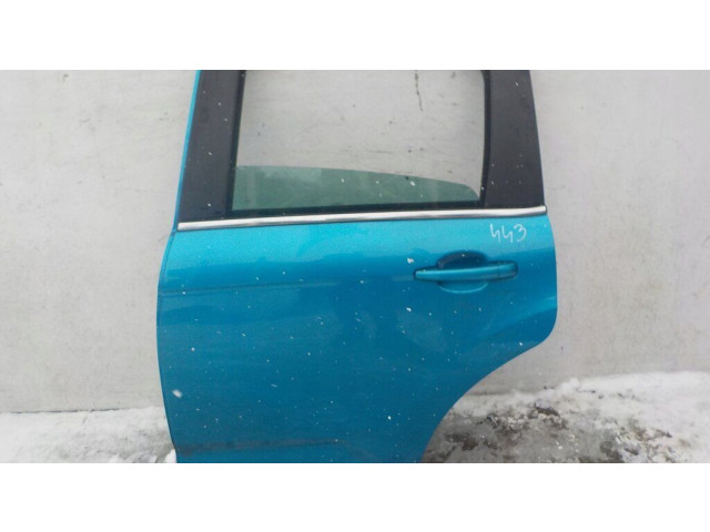 Задняя дверь