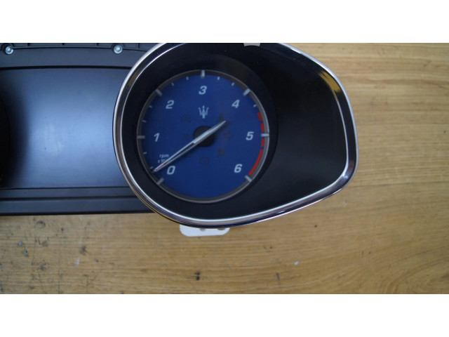 Přístrojová deska Maserati Quattroporte 2015 670030598