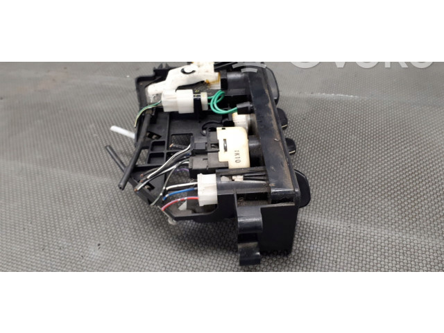 Блок управления климат-контролем Mitsubishi Space Wagon