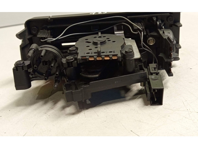 Блок управления климат-контролем 16047563 Chevrolet Blazer