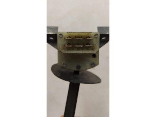 Ручка стеклоочистителей 66092103   Volvo 240