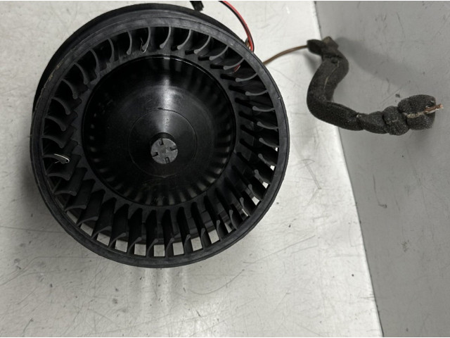 Вентилятор печки Volkswagen Caddy