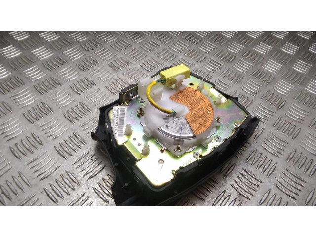 Подушка безопасности водителя T93043A, GE4T57K00 Mazda 626