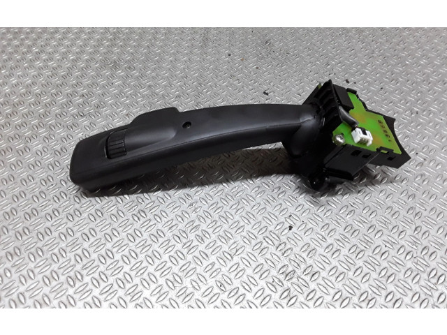 Ручка стеклоочистителей 17D770   Volvo V50