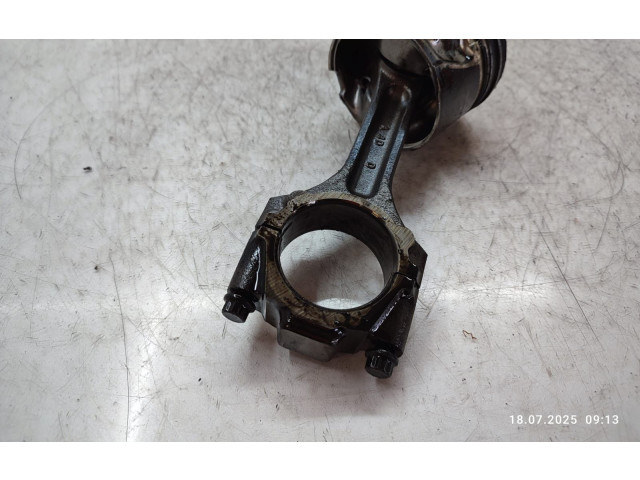 Píst    Hyundai Santa Fe    d4eb 