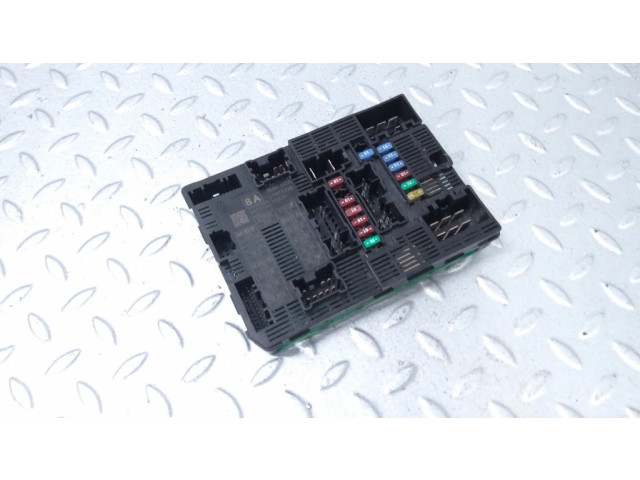 Блок предохранителей 284B64435R   Dacia Sandero    