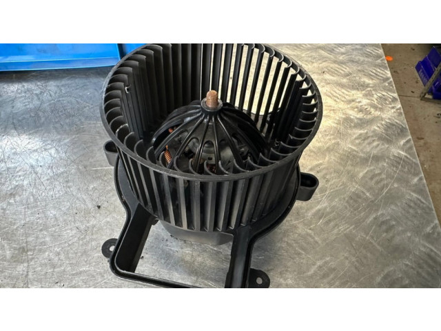 Вентилятор печки    T3953003   Peugeot 3008 I