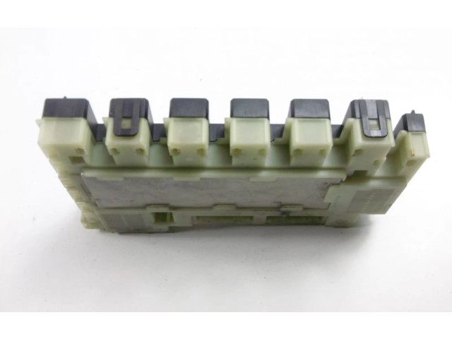 Блок предохранителей P7700411318C, P7700411318C Renault Clio II