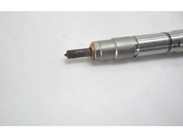 Vstřikovač 04L130277AC Volkswagen Caddy DFSF