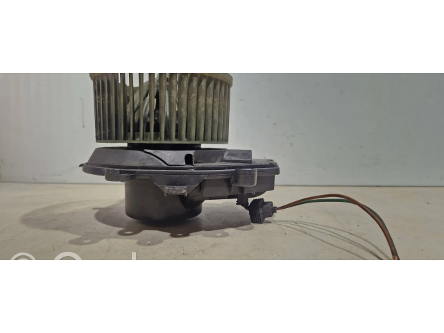 Вентилятор печки    8d1820021   Skoda Superb B5 (3U)