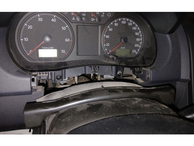 Přístrojová deska Volkswagen Polo IV 9N3 2008