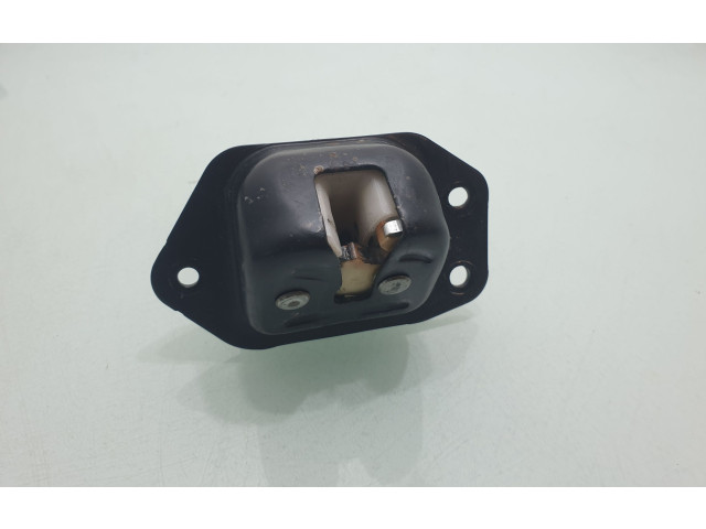 Zámek zadních dveří Nissan Juke I F15 2011