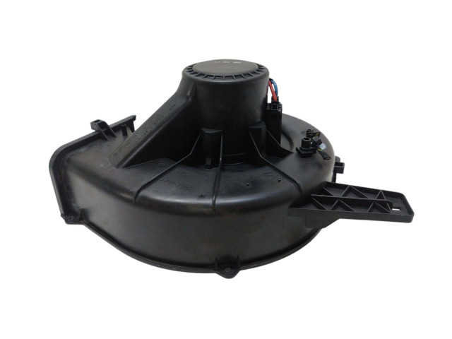 Вентилятор печки 6Q1820015 Audi A2