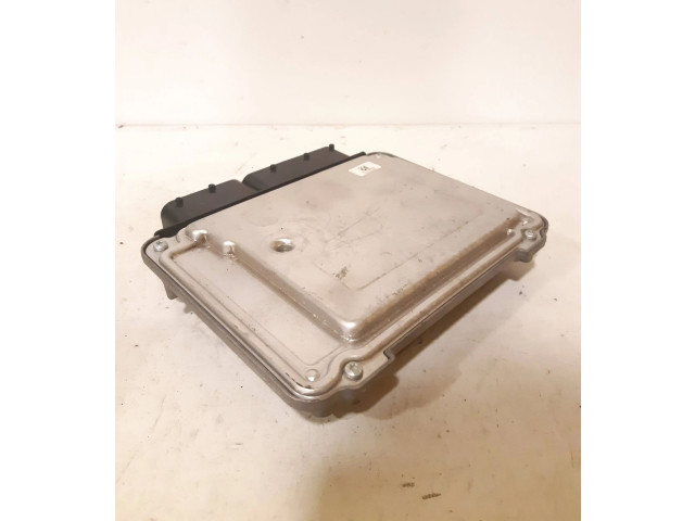 Řídící jednotka 03G906021JA Volkswagen Caddy 2008