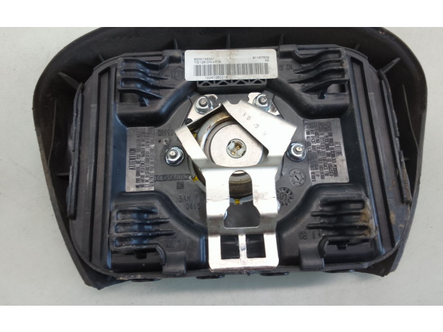 Подушка безопасности водителя 8200136331   Renault Trafic II (X83)