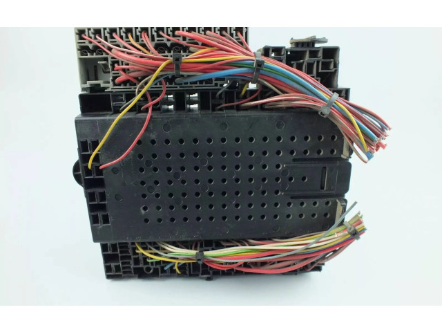 Блок предохранителей  08696098, 8679899   Volvo V70    