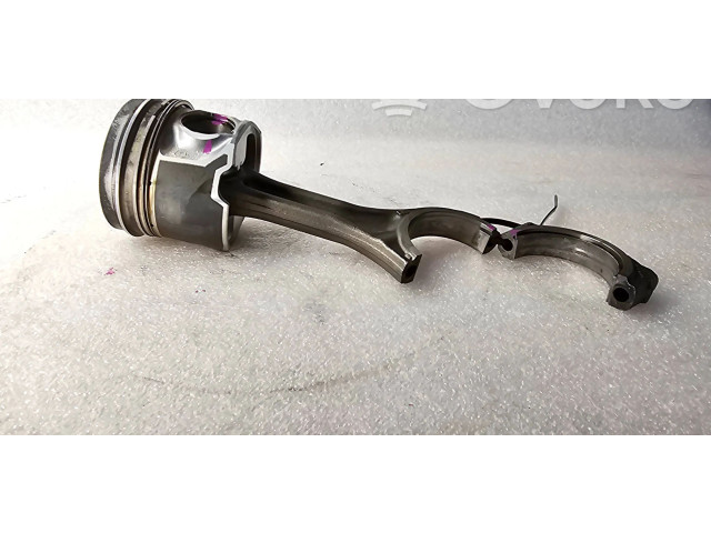 Píst Audi Q7 4L BUG