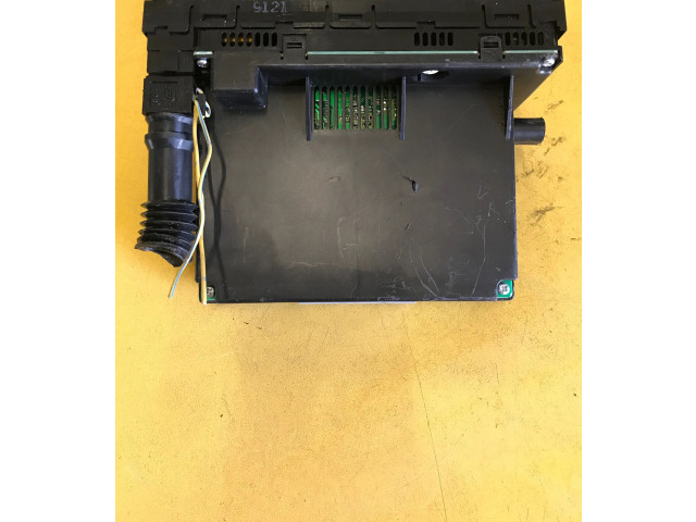 Блок управления климат-контролем    Subaru Legacy