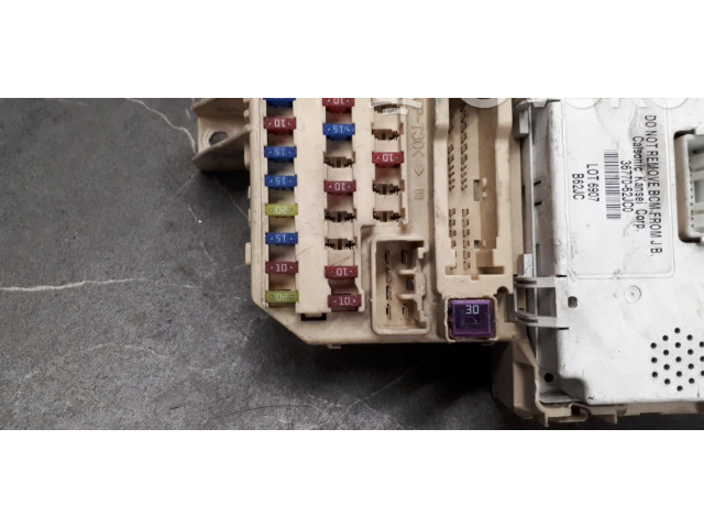 Pojistková skříňka 36770-62jc0 Suzuki Swift II 2013