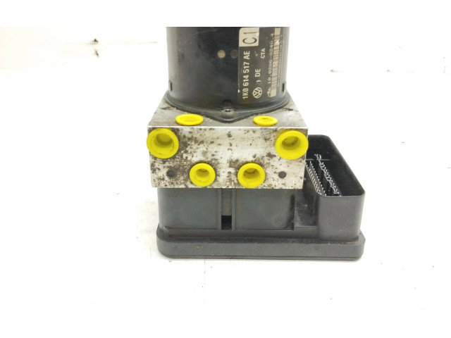 Блок АБС 1K0614517AE Volkswagen Jetta V 2005 - 2010 года