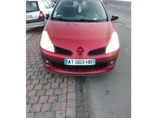 Ручка стеклоочистителей 8201590631 Renault Clio III