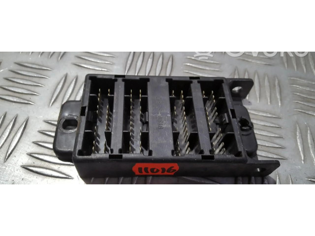 Блок предохранителей  913103E810, 91310-3E810   KIA Sorento    