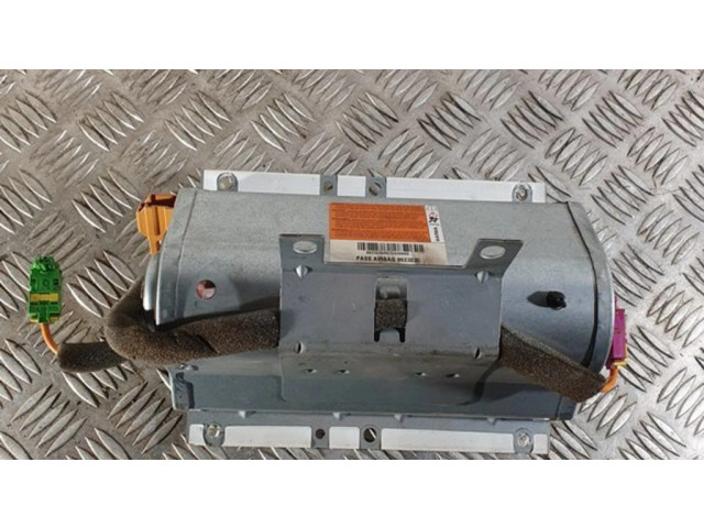 Подушка безопасности пассажира 8623230, 603423700   Volvo V70