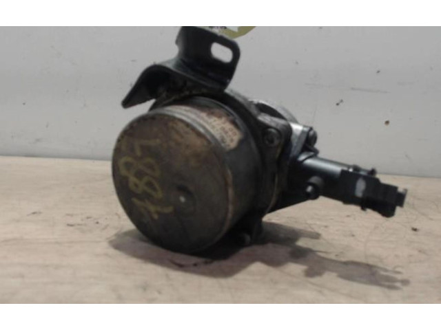 Вакуумный насос       Renault Clio III  2005 - 2012 года   