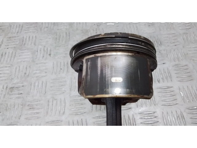  Поршень с шатуном B5254T10   Volvo S80  