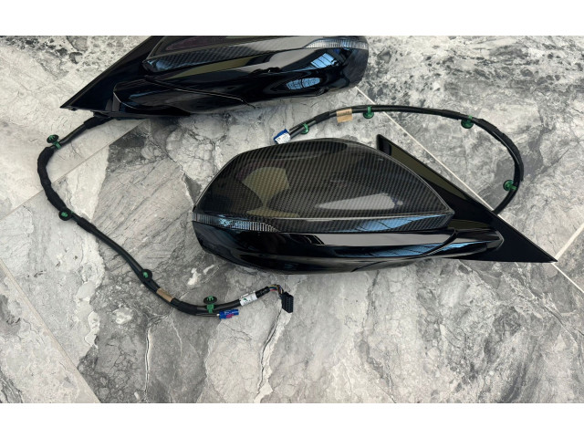 Zpětné zrcátko  Lamborghini Urus 2022  4M0616039BF  