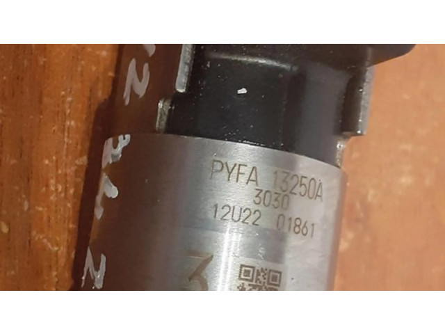 Vstřikovač PYFA13250A, 12U22-01861   Mazda CX-5 II  pro benzínový motor 2.5  