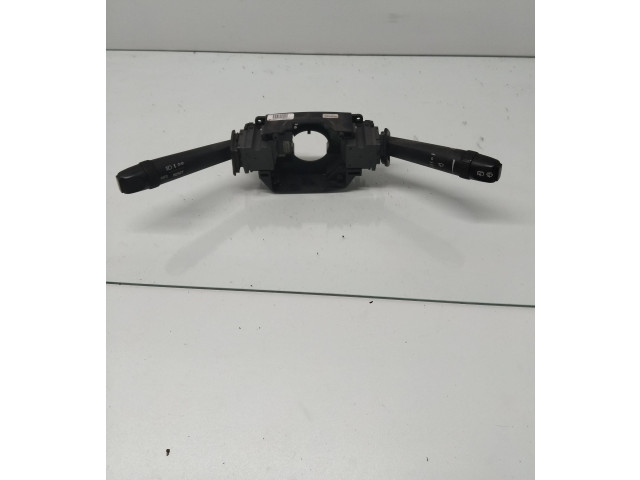 Ручка стеклоочистителей 30658614 Volvo V70